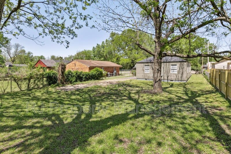Memphis House: 535 Gilleas Rd