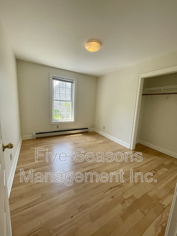Burlington Condo: 85 Manhattan Drive - 2