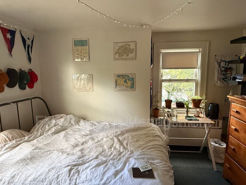 Burlington Condo: 14 1/2 Dans Court