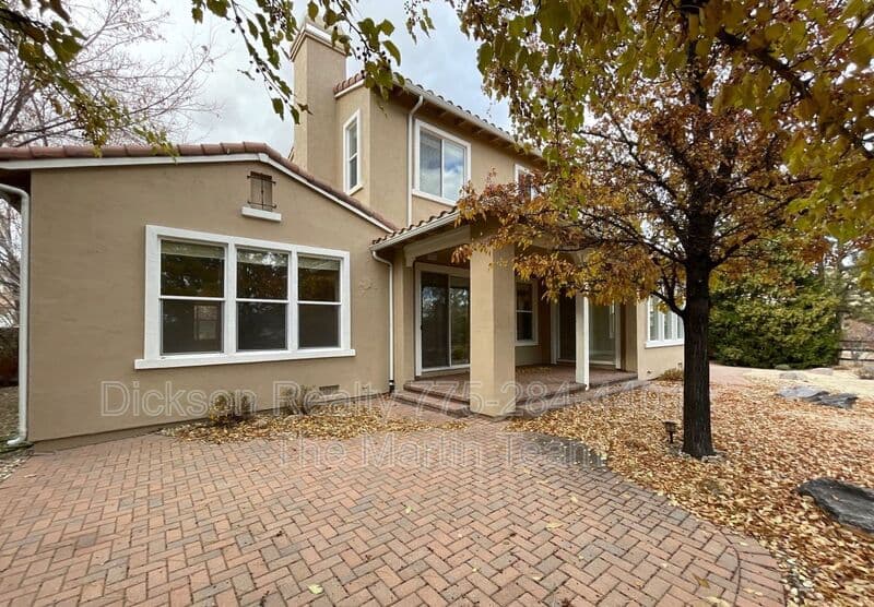 Reno House: 1850 Sun Shadow Court
