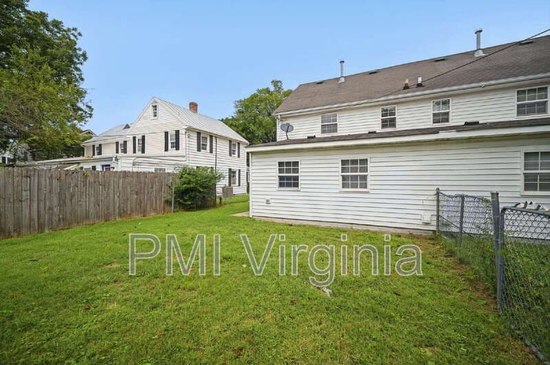 Portsmouth Condo: 16 Connor Pl