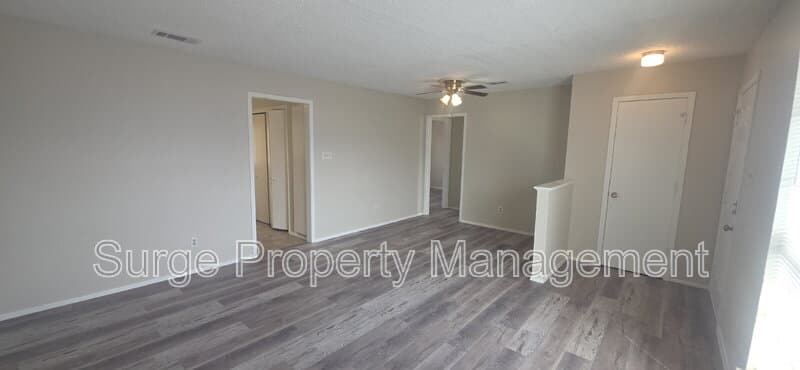 Benbrook Condo: 237 Vista Way
