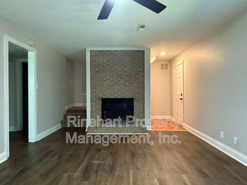 Rock Hill House: 645 Greenbriar Avenue