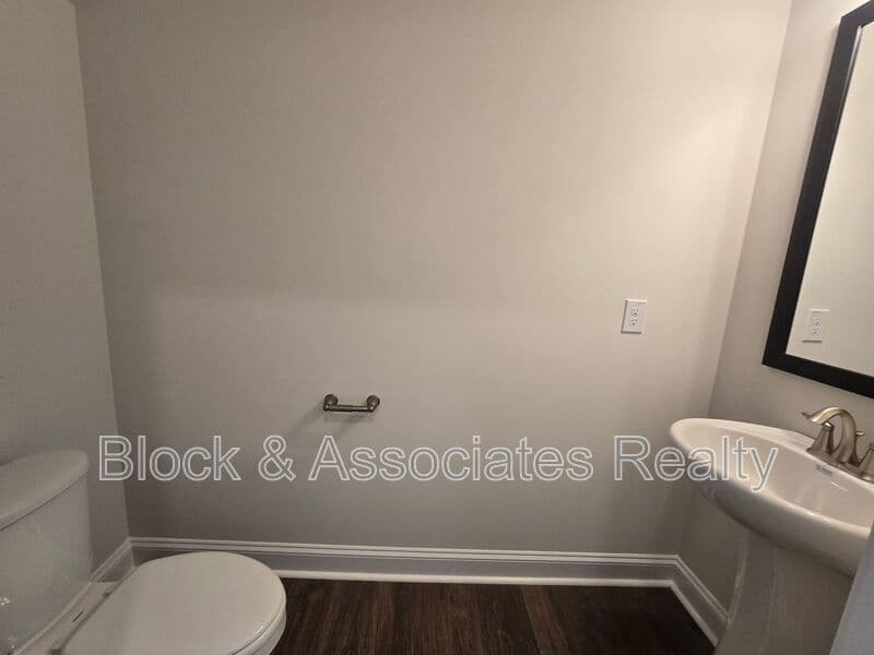 Jamestown House: 209 Ranger Rd