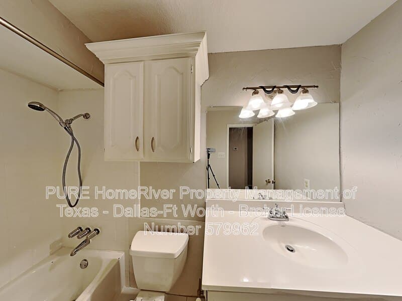Flower Mound House: 5109 Prairie Creek Dr