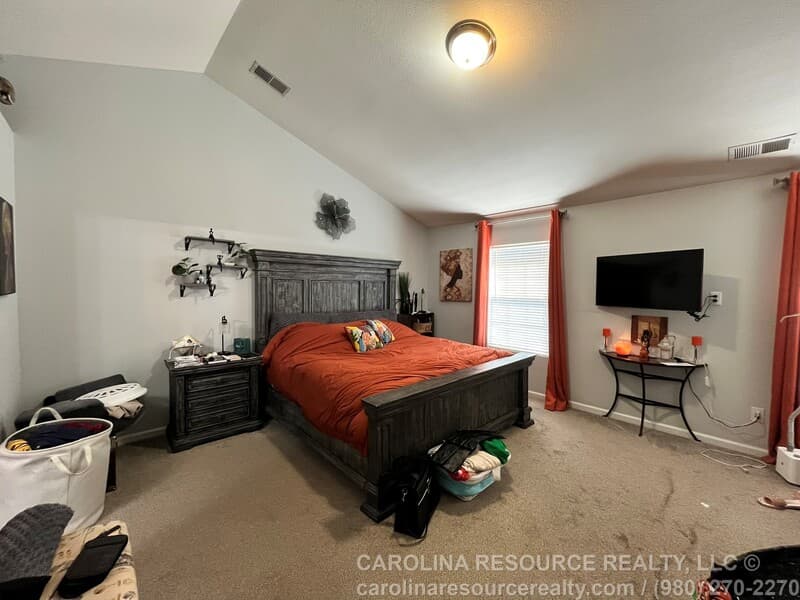 Charlotte House: 16328 Hayfield Road
