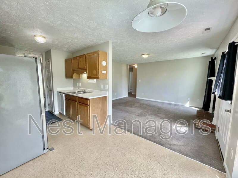 Spring Lake House: 85 Woodwind Dr