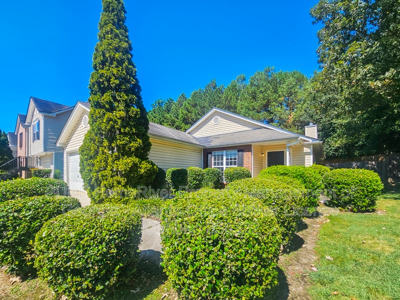 Snellville House: 3607 Oakland Spring Ct
