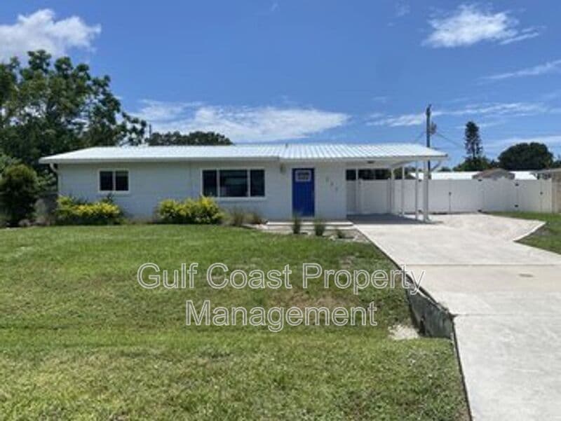 Venice House: 232 Glen Oak Road