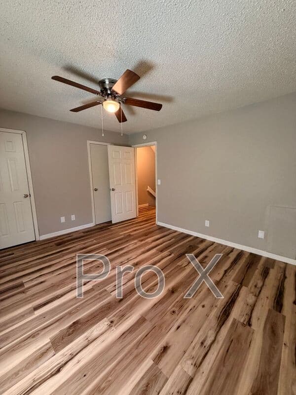 Fayetteville House: 506 N Betty Jo Drive
