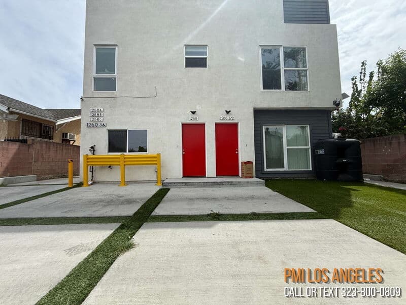 Los Angeles Condo: 1258 Leighton Avenue