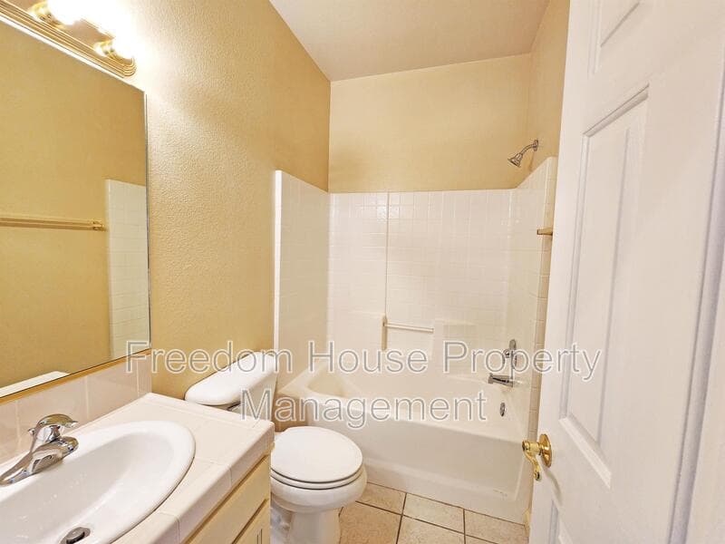 Pahrump Condo: 1051 Red Butte Street
