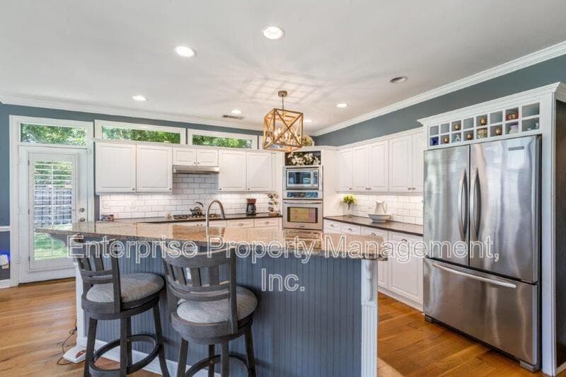 Collierville House: 10290 Shrewsbury Run Way