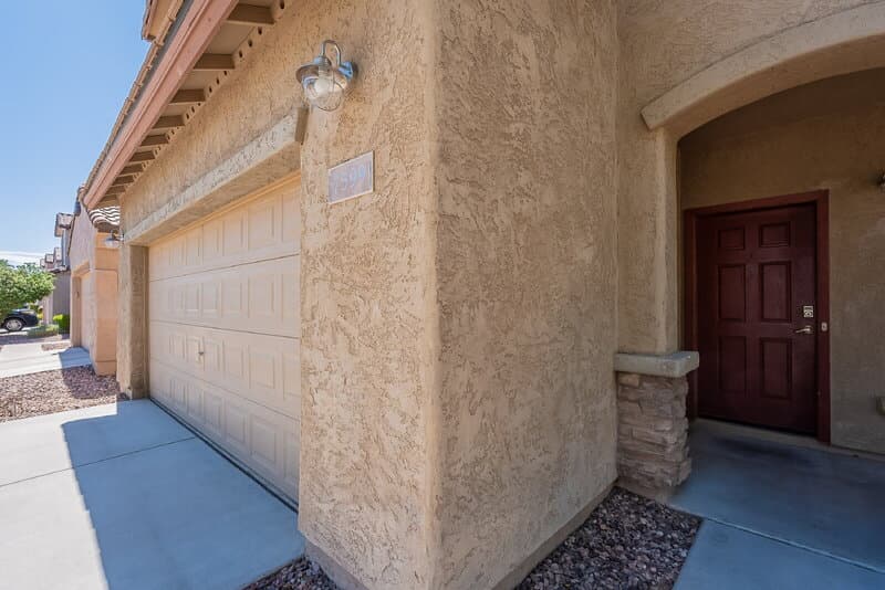 Florence House: 7599 West Springfield Way