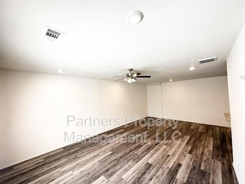 Fayetteville Condo: 875 South Amarillo Avenue - 2