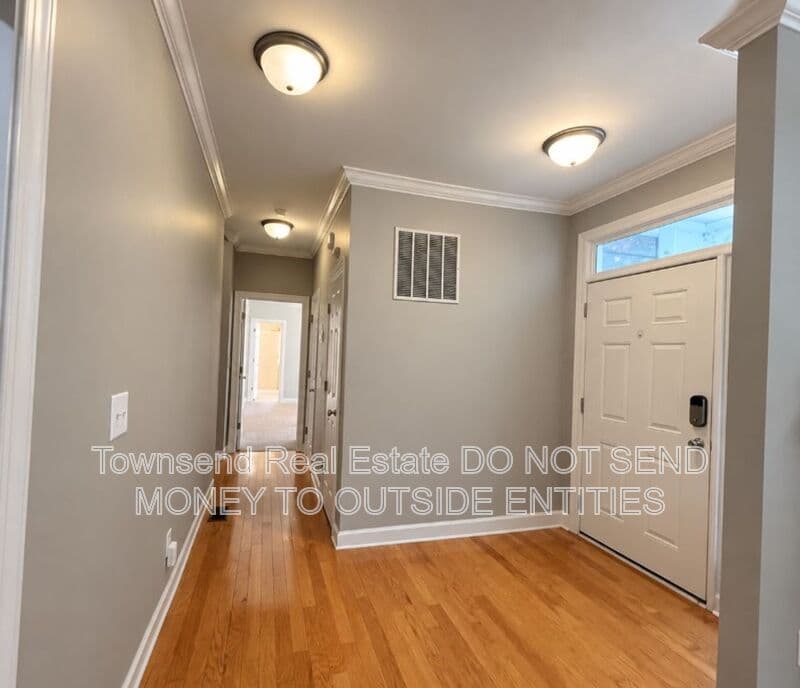 Fayetteville House: 934 Westland Ridge Rd.