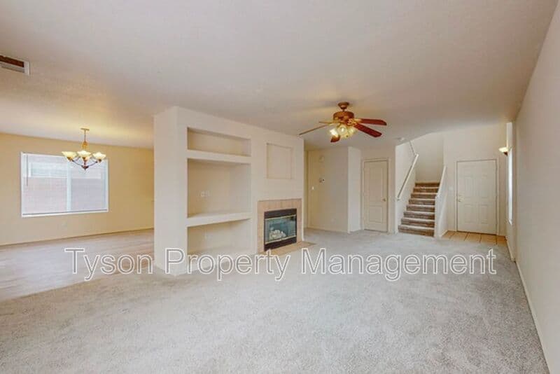 Albuquerque House: 6316 Dante Ln NW
