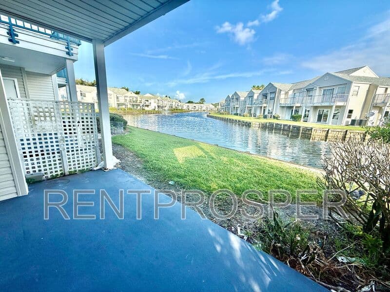 Orlando Condo: 2568 Woodgate Blvd