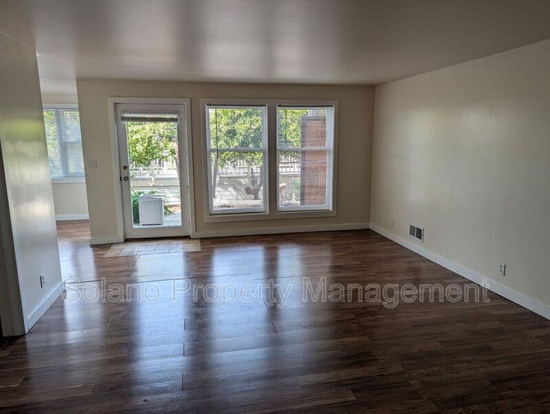 Vallejo Condo: 214A Kentucky Street