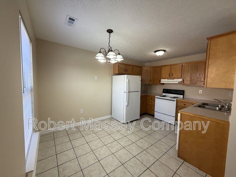 Shepherdsville Condo: 230 Highland Blvd