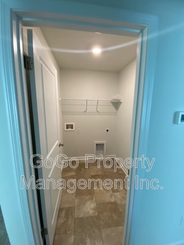 Boiling Springs House: 811 Millsgrove Court