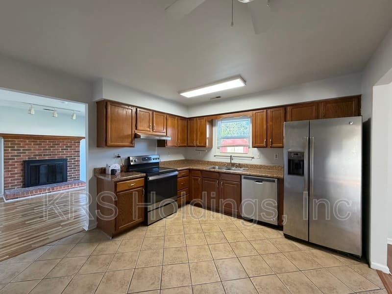 Virginia Beach House: 2005 Falls Church Ct