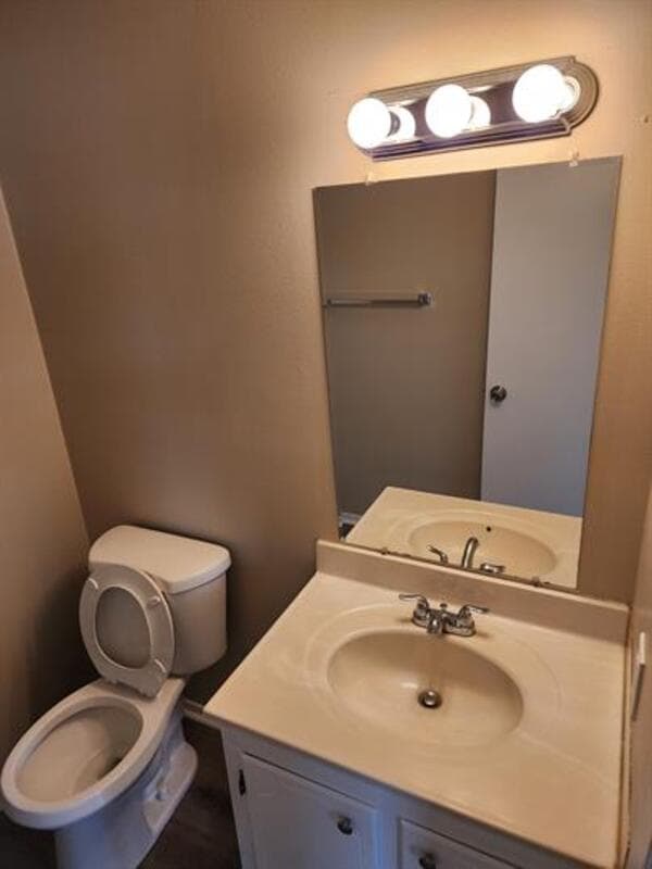 Hammond Condo: 42421 Deluxe Lake Drive - 4B