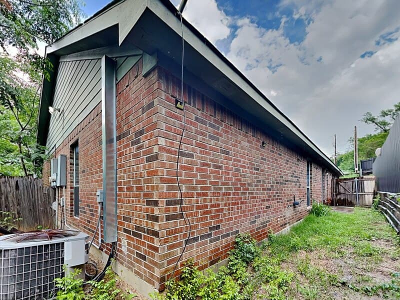 Fort Worth Condo: 2955 Loving Ave