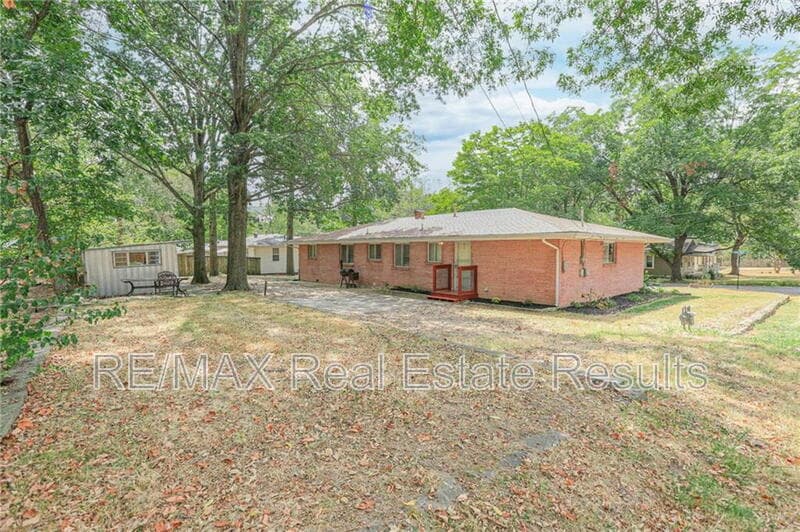 Prairie Grove Condo: 411 Kate Smith Street