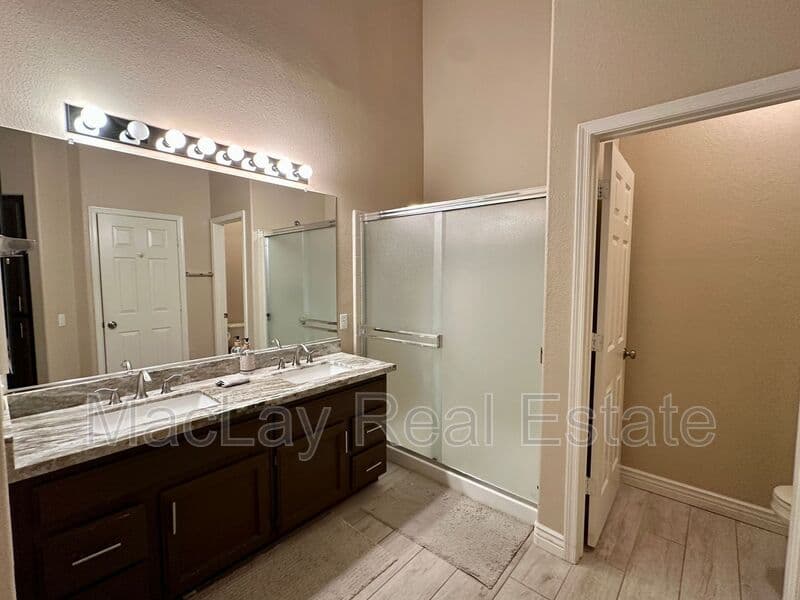 Sun Lakes House: 23724 S Pleasant Way