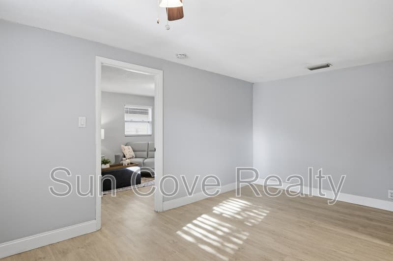 Tampa House: 2815 N Taliaferro Ave
