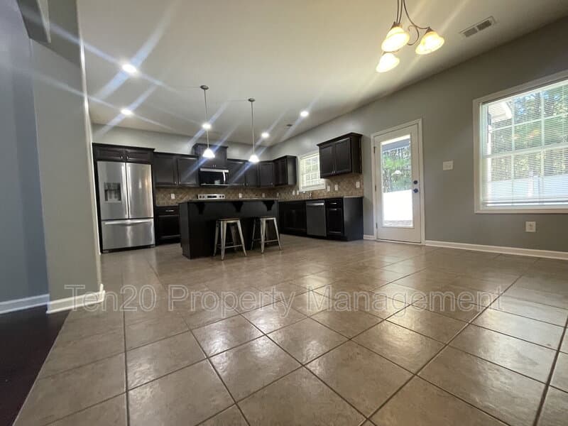 Columbus House: 4955 Brightstar Lane