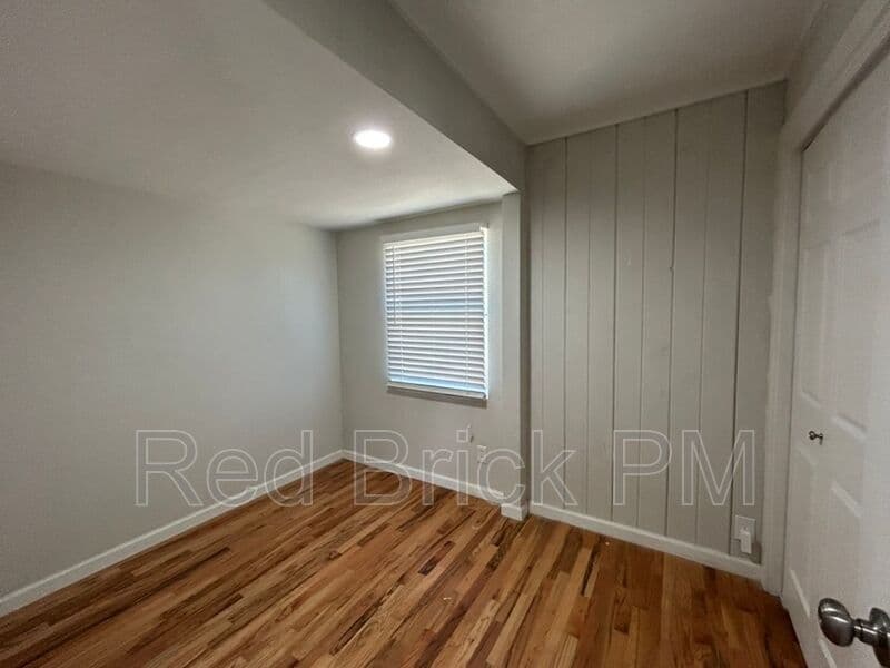 Merced House: 1101 E North Bear Creek Dr.