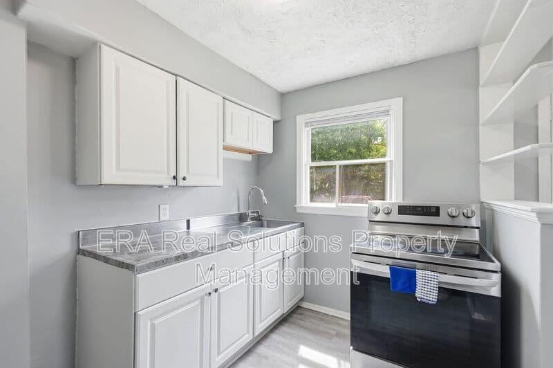 Columbus Condo: 2065 W Mound St