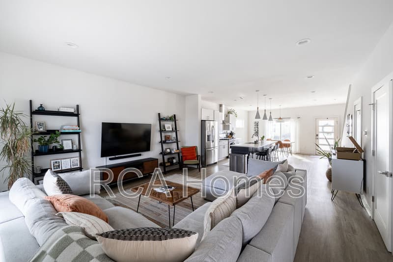 Indianapolis House: 1542 Pleasant Street
