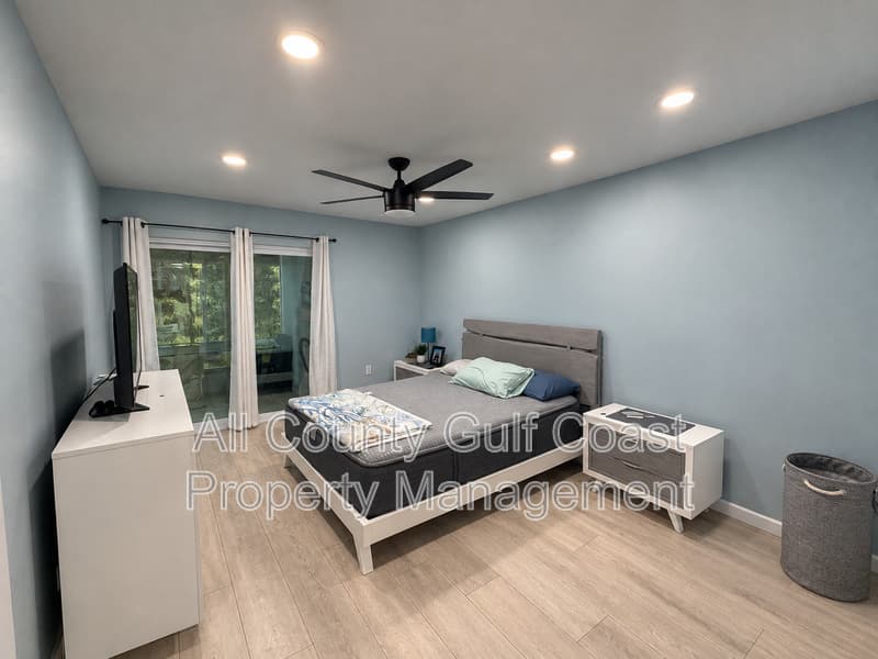 Bradenton House: 4511 3rd Street Cir W