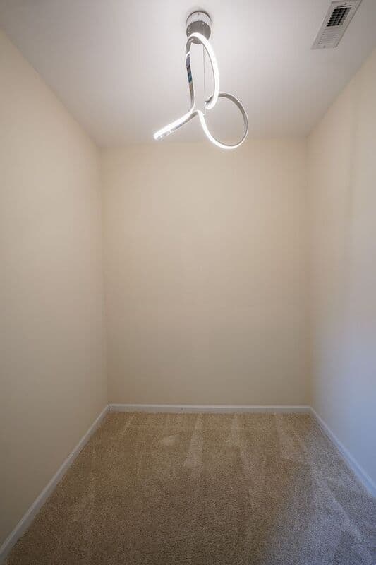 Pooler House: 43 Sand Valley Ct