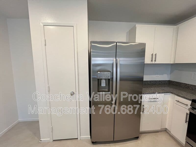 Indio House: 79225 Valor Ln