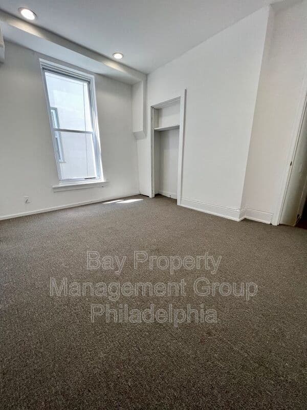 Philadelphia House: 412 N 32nd St