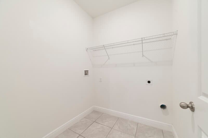 Ocala House: 464 Marion Oaks Dr