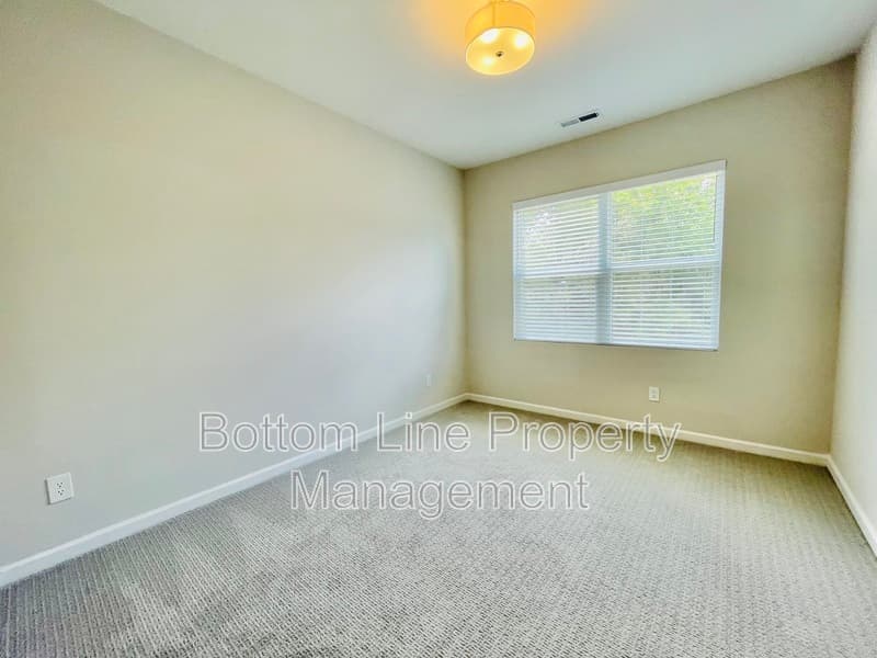 Charlotte Townhome: 419 Vinroot Aly