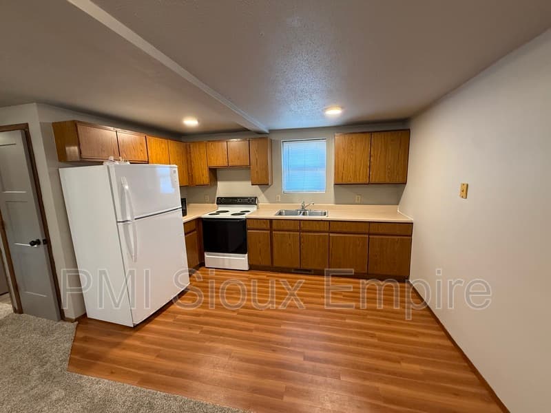 Sioux Falls Townhome: 211 N Fairfax Ave