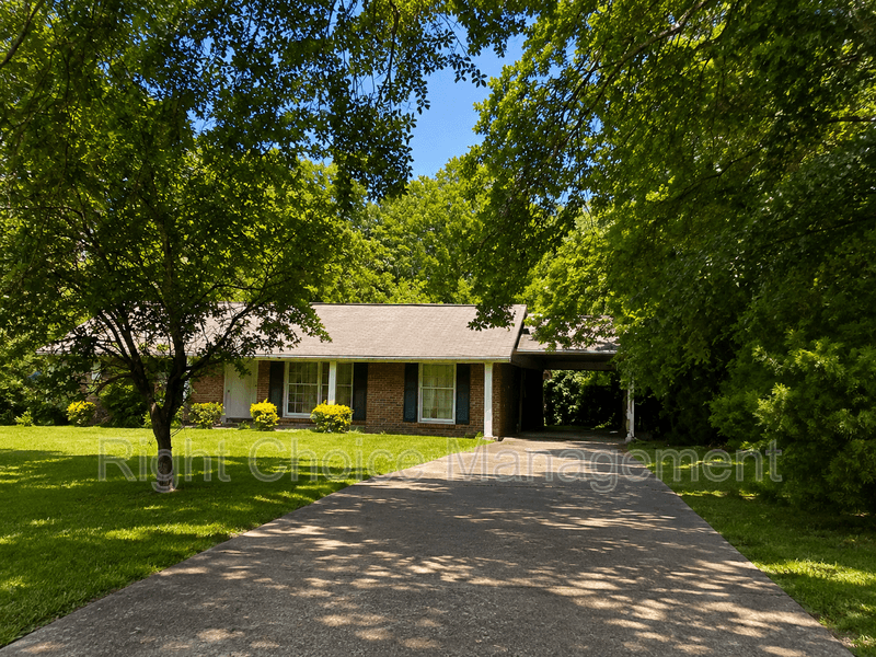 Columbus House: 5019 Burbank St