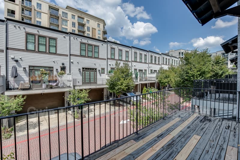 Atlanta Townhome: 721 Taylor Ct