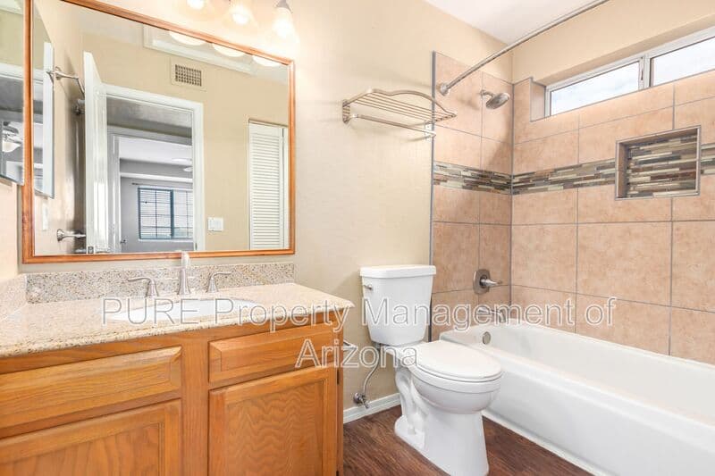 Gilbert House: 1729 W Harvard Ave
