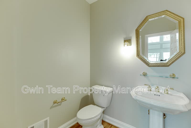 Duluth House: 9345 Riverclub Pkwy