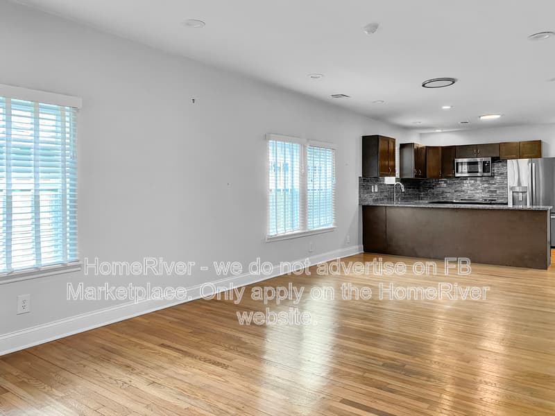 North Charleston House: 1919 Norwood St