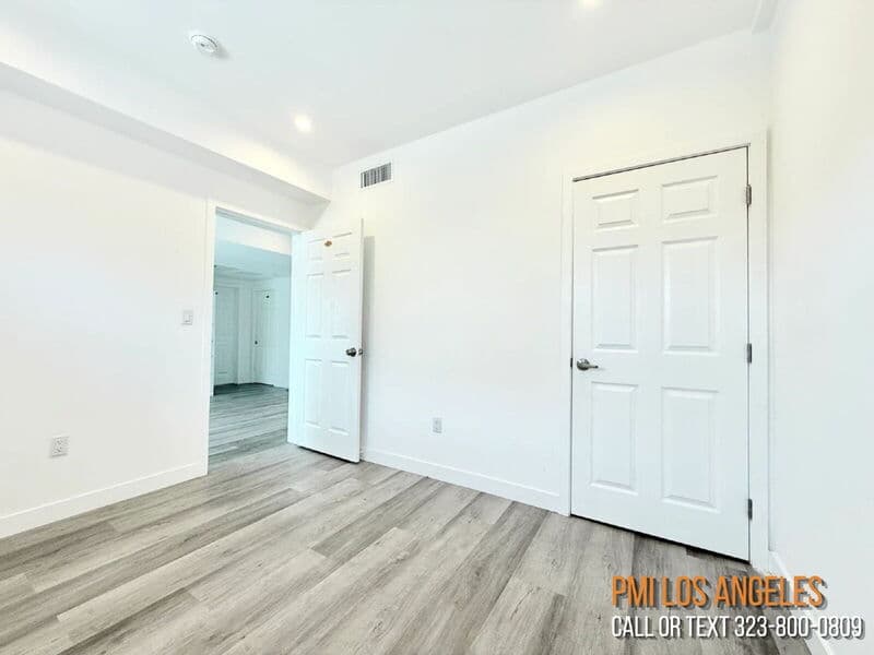 Los Angeles Condo: 1258 Leighton Avenue