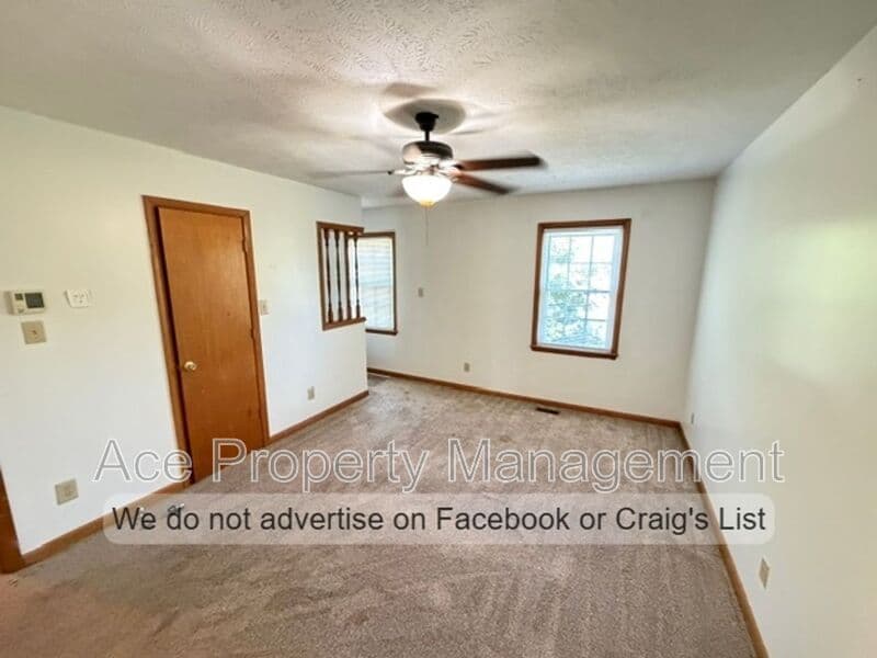 Fayetteville House: 7796 Adrian Drive