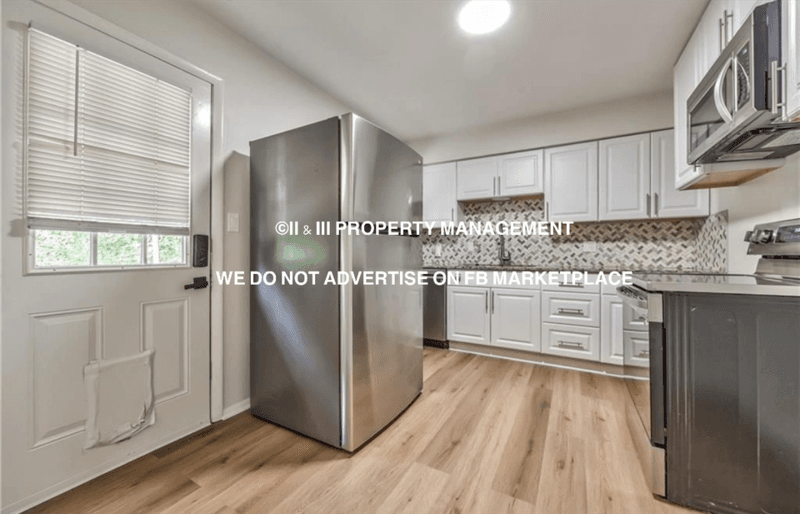 Shawnee House: 10822 West 49th Street